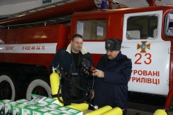 Рятувальники ДПРЧ отримали від районної адміністрації апарати захисту дихання