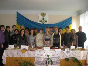 Працюєм – плідно, готуєм – гідно!