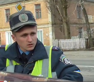 Колишній начальник Мур-Куриловецького ДАІ засвітився в Літині