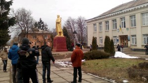 Муровані Курилівці без Леніна
