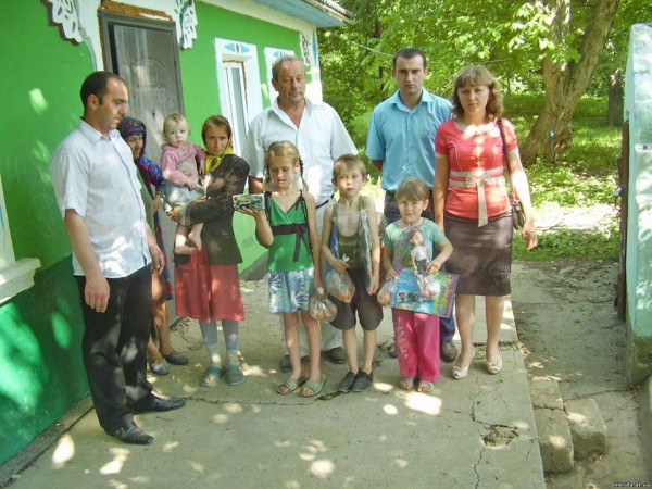Не будь байдужим - подаруй дитині свято