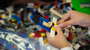 Першокласники нашого району зможуть навчатися з конструкторами LEGO Play Box